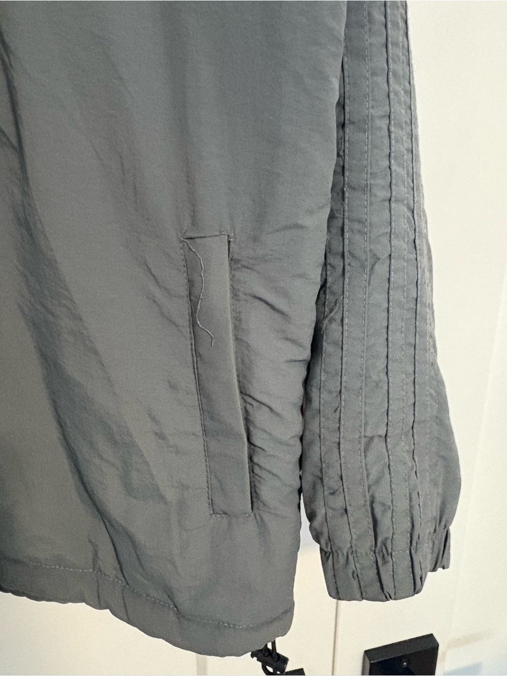 Adidas‎ Gray Lightweight Zip-Front Bomber Jacket Men’s Size Large - Picture 7 of 12